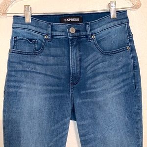 Express perfect curves high rise ankle jeans